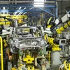 Dây chuyền lắp ráp ôtô bằng robot tại Nhà máy ôtô Hyundai Thành Công. (Ảnh: Hoàng Hùng/TTXVN)