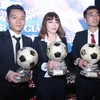 Ba Quả bóng Vàng năm 2017 ở các hạng mục: Bóng đá nam, Bóng đá nữ và Futsal. (Ảnh: Quang Nhựt/TTXVN)