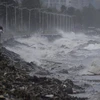 Hình ảnh siêu bão Mangkhut cày nát Philippines với sức gió hủy diệt