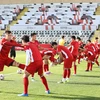 Đội tuyển Việt Nam đã có buổi tập làm quen sân Al Nahyan để chuẩn bị cho trận đấu với đội tuyển Iran trong khuôn khổ lượt trận thứ 2 bảng D AFC Asian Cup 2019. (Ảnh: Hoàng Linh/TTXVN)