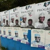 Các poster tranh cử của các ứng cử viên ở Nigeria. (Nguồn: AFP)