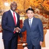 Chủ tịch Ủy ban Nhân dân thành phố Hà Nội Nguyễn Đức Chung tiếp Phó Chủ tịch Ngân hàng Thế giới Makhtar Diop. (Ảnh: Văn Điệp/TTXVN)