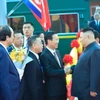 Video lễ đón Chủ tịch Triều Tiên Kim Jong-un ở ga Đồng Đăng