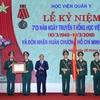 Thủ tướng Nguyễn Xuân Phúc trao tặng Huân chương Hồ Chí Minh cho Học viện Quân Y. (Ảnh: Thống Nhất/TTXVN)