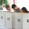 Cử tri bỏ phiếu tại điểm bầu cử ở Jakarta, Indonesia ngày 17/4/2019. (Nguồn: THX/TTXVN)