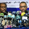 Thủ lĩnh các nhóm biểu tình thuộc phong trào Liên minh vì sự thay đổi và tự do ở Sudan trong cuộc họp báo ở Khartoum ngày 24/4/2019. (Nguồn: AFP/TTXVN)