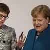 Thủ tướng Đức Angela Merkel (phải) và Tổng thư ký CDU Annegret Kramp-Karrenbauer tại đại hội của đảng CDU ở Hamburg, Đức, ngày 7/12/2018. (Nguồn: AFP/TTXVN)