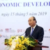 Thủ tướng Chính phủ Nguyễn Xuân Phúc phát biểu chỉ đạo hội nghị. (Ảnh: Anh Tuấn/TTXVN)
