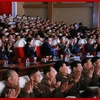 Nhà lãnh đạo Triều Tiên Kim Jong-un (thứ 4, trái, hàng 2) và Phó Chủ tịch Ủy ban Trung ương đảng Lao động Triều Tiên Kim Yong-chol (phải, hàng 2) xem buổi biểu diễn nghệ thuật tại Bình Nhưỡng ngày 2/6/2019. (Nguồn: Yonhap/ TTXVN)