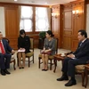 Bộ trưởng Bộ Công an Tô Lâm (bên trái) hội kiến Thủ tướng Hàn Quốc Lee Nak-yeon. (Ảnh: Mạnh Hùng/TTXVN)