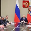 Tổng thống Nga Vladimir Putin (giữa) chủ trì cuộc họp với Hội đồng An ninh quốc gia ở ngoại ô Moskva ngày 5/8/2019. (Nguồn: THX/TTXVN)