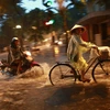 Hình ảnh nhiều tuyến phố ở Hà Nội thành sông sau cơn mưa lớn