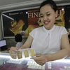 Vàng miếng được bày bán tại Công ty vàng Agribank, 91 Đinh Tiên Hoàng, Hà Nội. (Ảnh: Trần Việt/TTXVN)