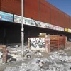 Các cửa hàng của người nước ngoài bị đập phá tại thành phố Johannesburg. (Ảnh: Phi Hùng/TTXVN