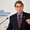 Bộ trưởng Năng lượng Mỹ Rick Perry phát biểu tại một hội nghị ở Bucharest, Romania, ngày 18/9. (Nguồn: AFP/TTXVN)