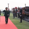 Thượng tướng Phan Văn Giang duyệt đội danh dự quân đội Ấn Độ. (Ảnh: Huy Lê/Vietnam+)