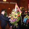 Phó Thủ tướng Vương Đình Huệ dâng hoa tưởng niệm Chủ tịch Hồ Chí Minh. (Nguồn: baonghean.vn)