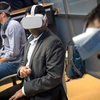 Người tham dự đeo kính thực tế ảo không dây của Oculus VR Inc. ở Hội nghị các nhà phát triển trò chơi điện tử (GDC) tại San Francisco, California, Mỹ. (Nguồn: Getty Images)