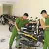 60 xe môtô không rõ nguồn gốc xuất xứ đang được tạm giữ để tiếp tục làm rõ. (Nguồn: conganquangbinh.gov.vn)