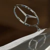 Logo hãng xe Mercedes-Benz. (Nguồn: AFP)