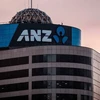 Logo biểu tượng Tập đoàn ngân hàng Australia & New Zealand (ANZ) trên nóc một tòa nhà. (Nguồn: Getty Images)