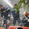 [Photo] Cận cảnh cháy lớn tại cửa hàng Thanh Hương số 81 Hàng Bồ