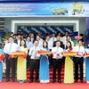 Lãnh đạo Bảo Việt khai trương siêu thị tài chính đầu tiên tại số 72 Trần Hưng Đạo, Hà Nội. (Ảnh: Bảo Việt)