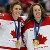 Canada thắng Mỹ đầy kịch tính để giành HCV Hockey nữ