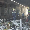 TP. HCM: Kho vải cháy lớn, hàng trăm công nhân tháo chạy