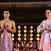 [Photo] Rực rỡ sắc màu trang phục truyền thống Đêm Phương Đông