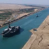 Kênh đào Suez đạt doanh thu kỷ lục hơn 5 tỷ USD