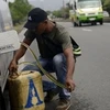 Venezuela phải đóng cửa biên giới với Colombia nhằm ngăn chặn nạn buôn lậu xăng. (Nguồn: www.rawstory.com)