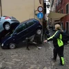 Thành phố Genoa hứng chịu tổn thất nặng nề do lũ lụt