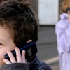 Dùng điện thoại di động khi còn trẻ có nguy cơ ung thư não