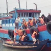 Thừa Thiên-Huế: Cứu thành công 9 thuyền viên gặp nạn trên biển