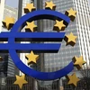 ECB thực hiện kích thích kinh tế khi Eurozone rơi vào giảm phát