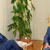 Tổng thống Ai Cập Abdel Fattah al-Sisi (phải) gặp cựu Bộ trưởng quốc phòng Mỹ Leon Panetta. (Nguồn: Ahram)