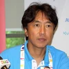Ông Toshyia Miura, huấn luyện viên trưởng U23 Việt Nam trong buổi họp báo trước trận bán kết với Myanmar. (Ảnh: Quốc Khánh/TTXVN)