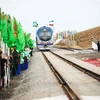 Chuyến tàu hàng đầu tiên chạy trên tuyến đường ray Con đường Tơ lụa đã vượt qua cửa khẩu biên giới Incha-Burun với Turkmenistan để vào Iran. (Nguồn: payvand) 