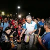 Thủ tướng Singapore Lý Hiển Long tham dự lễ hội trung thu. (Nguồn: Straitstimes)