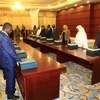 Trong ảnh: Các Bộ trưởng trong Chính phủ mới của Sudan tuyên thệ nhậm chức tại Dinh Tổng thống ở thủ đô Khartoum ngày 8/9/2019. (Nguồn: THX/TTXVN)