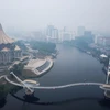 Trong ảnh: Khói mù bao trùm thủ phủ Kuching, bang Sarawak thuộc đảo Borneo, Malaysia ngày 9/9/2019. (Nguồn: AFP/TTXVN)