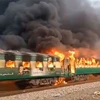 Đã có 77 người chết và bị thương do cháy tàu hỏa ở Pakistan