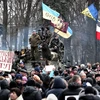 Người biểu tình tập trung bên ngoài tòa nhà Quốc hội ở Kiev.(Nguồn: AFP-TTXVN)
