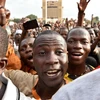 [Video] Quân đội Burkina Faso tuyên bố "nắm vận mệnh đất nước" 