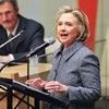 Bà Hillary Clinton chính thức thông báo ra tranh cử tổng thống