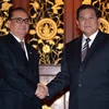 Phó Thủ tướng, Ngoại trưởng Thái Lan Tanasak Patimapragorn (phải) tại cuộc hội đàm với Bộ trưởng Ngoại giao Triều Tiên Ri Su Yong. (Nguồn: AFP/TTXVN)
