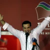 Lãnh đạo Đảng Syriza Alexis Tsipras phát biểu trước những người ủng hộ sau khi kết quả bầu cử được công bố. (Nguồn THX/TTXVN)