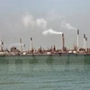 Nhà máy lọc dầu của hãng Shell tại Pulau Bukom, Singapore. (Nguồn: AFP/TTXVN)