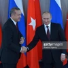 Thủ tướng Thổ Nhĩ Kỳ Erdogan (trái) và Tổng thống Nga Vladimir Putin (phải). (Nguồn: Getty Images)